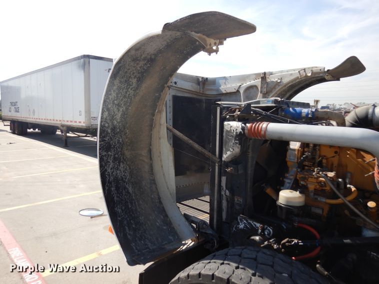 image for item DD3032 2003 Peterbilt 379 crane truck