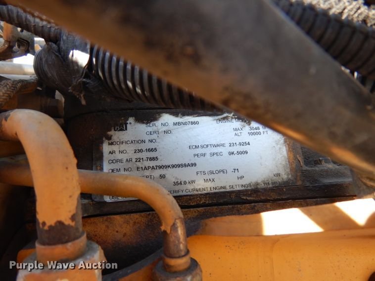 image for item DD3032 2003 Peterbilt 379 crane truck