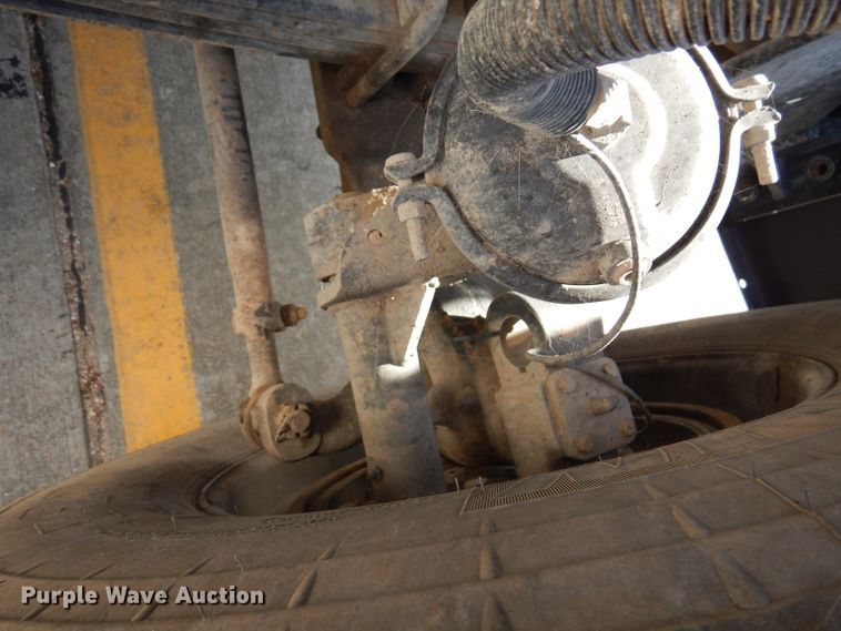 image for item DD3032 2003 Peterbilt 379 crane truck