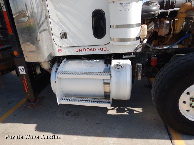 image for item DD3032 2003 Peterbilt 379 crane truck