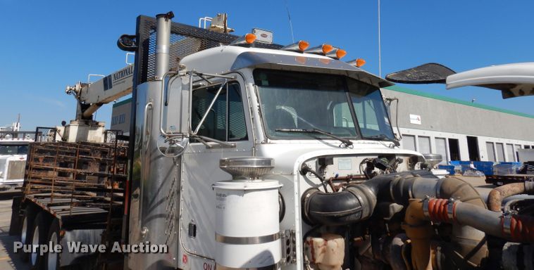 image for item DD3032 2003 Peterbilt 379 crane truck