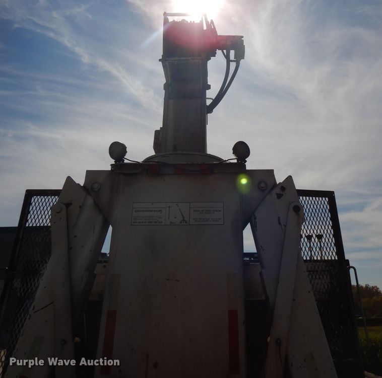 image for item DD3032 2003 Peterbilt 379 crane truck