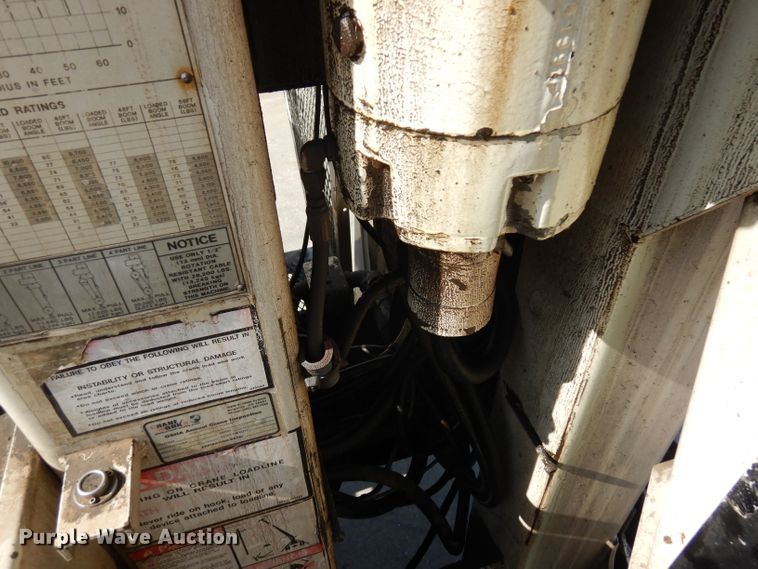 image for item DD3032 2003 Peterbilt 379 crane truck