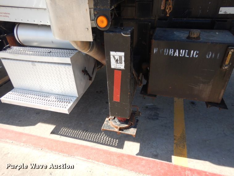 image for item DD3032 2003 Peterbilt 379 crane truck