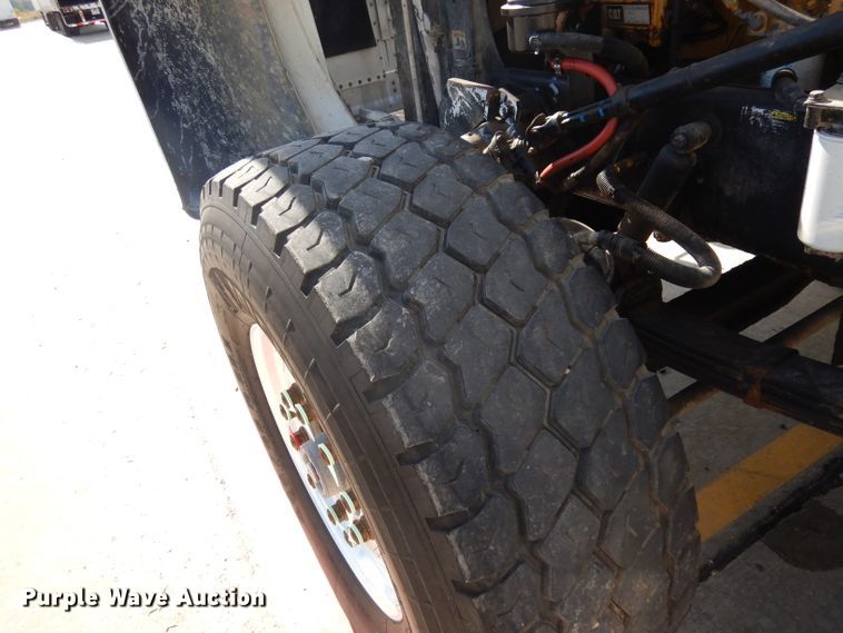 image for item DD3032 2003 Peterbilt 379 crane truck