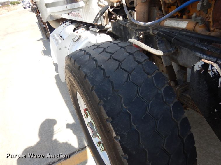 image for item DD3032 2003 Peterbilt 379 crane truck