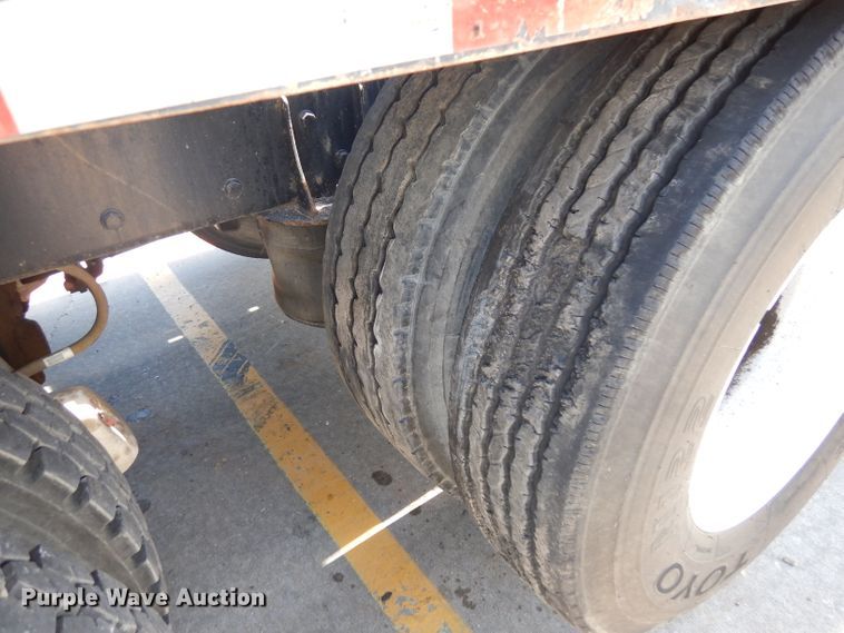 image for item DD3032 2003 Peterbilt 379 crane truck