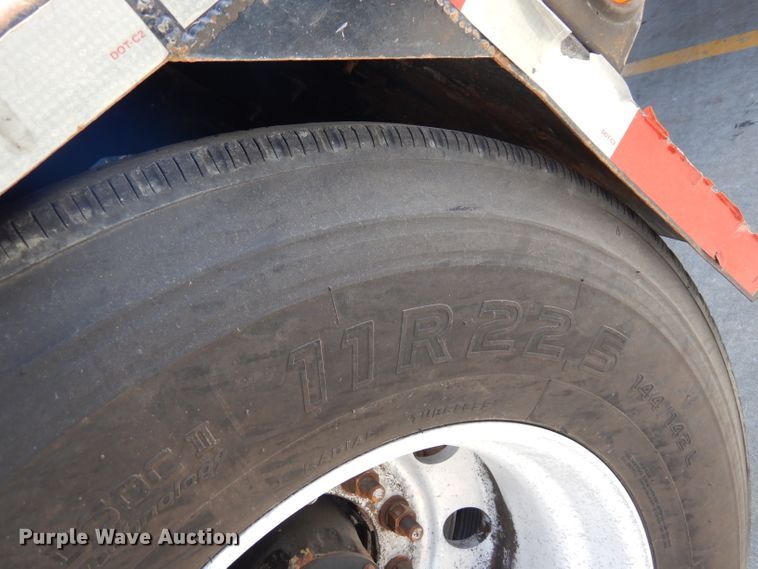 image for item DD3032 2003 Peterbilt 379 crane truck