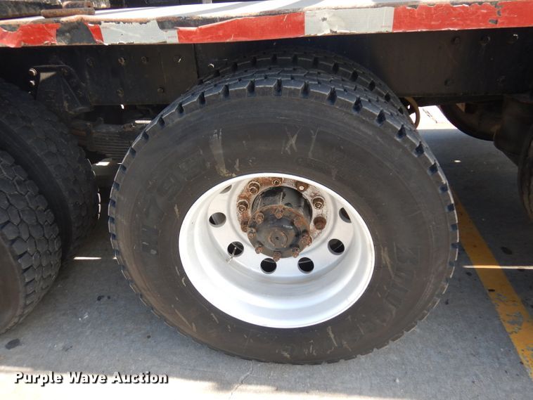 image for item DD3032 2003 Peterbilt 379 crane truck