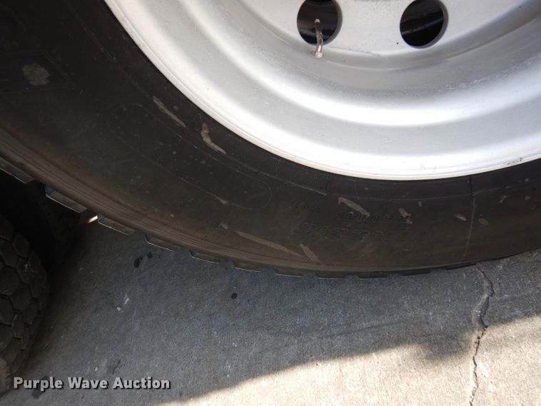 image for item DD3032 2003 Peterbilt 379 crane truck