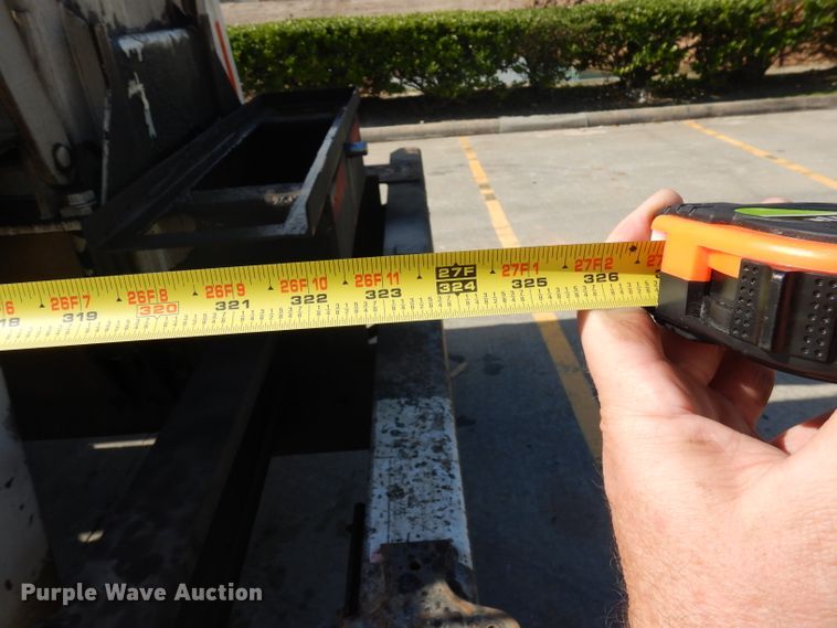 image for item DD3032 2003 Peterbilt 379 crane truck