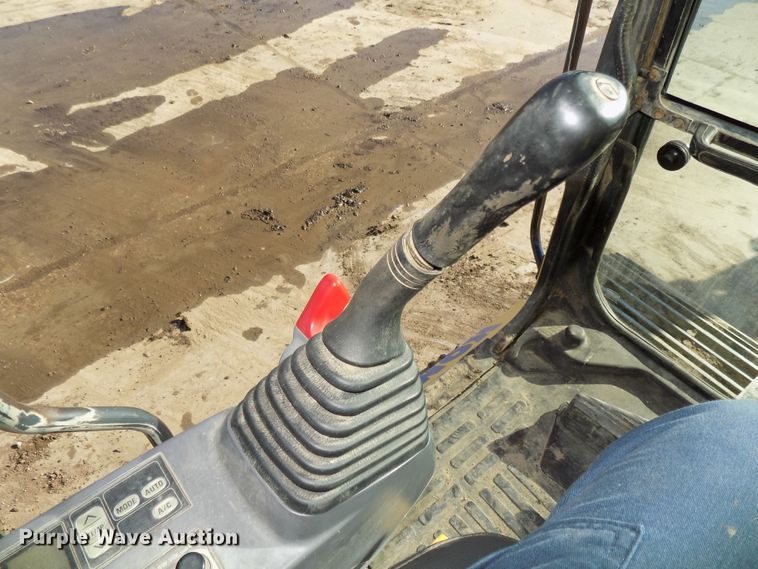 image for item DG2487 2004 Komatsu PC220LC-7 excavator