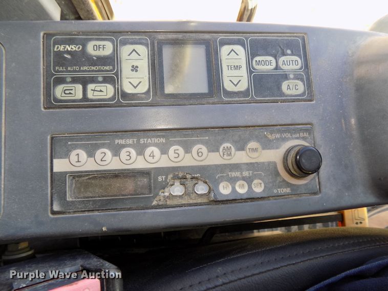 image for item DG2487 2004 Komatsu PC220LC-7 excavator