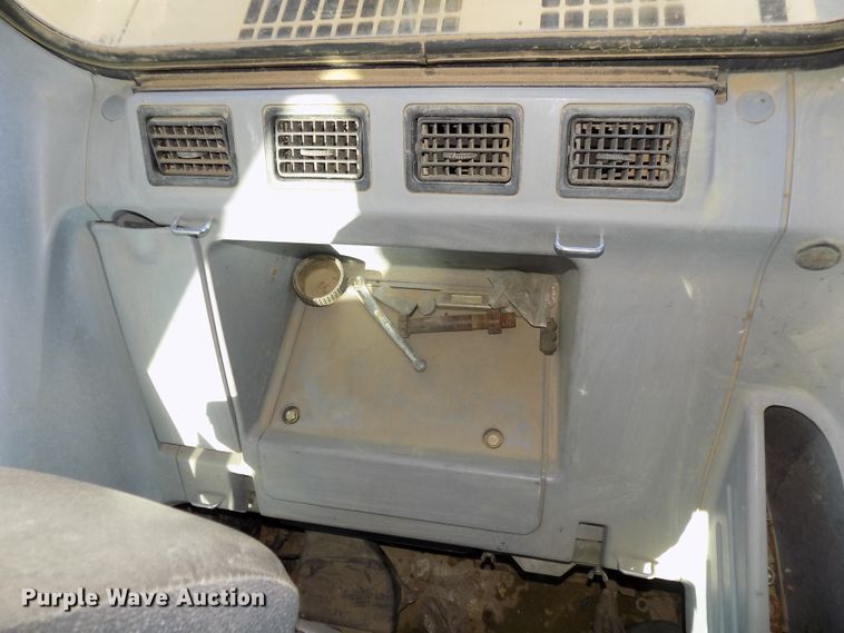 image for item DG2487 2004 Komatsu PC220LC-7 excavator