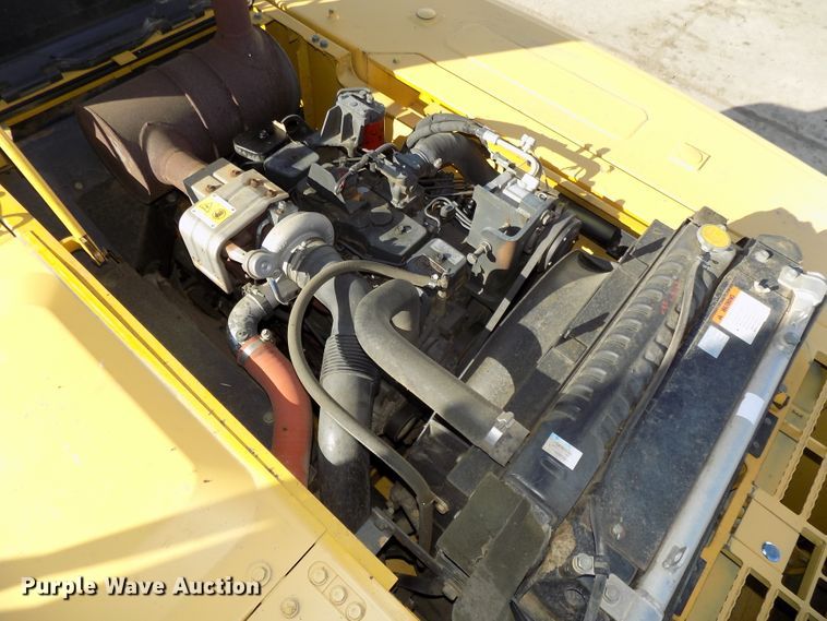 image for item DG2487 2004 Komatsu PC220LC-7 excavator