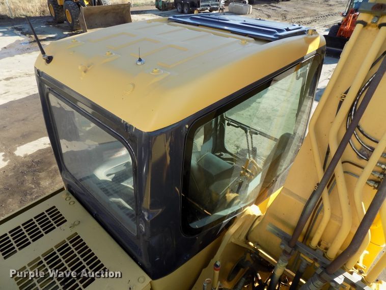 image for item DG2487 2004 Komatsu PC220LC-7 excavator