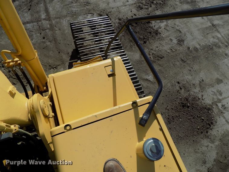 image for item DG2487 2004 Komatsu PC220LC-7 excavator