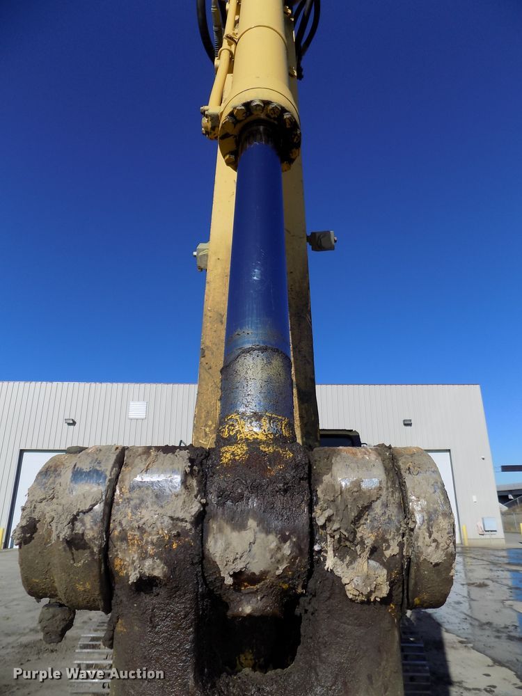 image for item DG2487 2004 Komatsu PC220LC-7 excavator