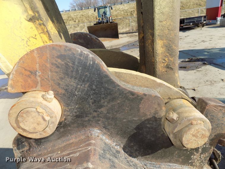 image for item DG2487 2004 Komatsu PC220LC-7 excavator