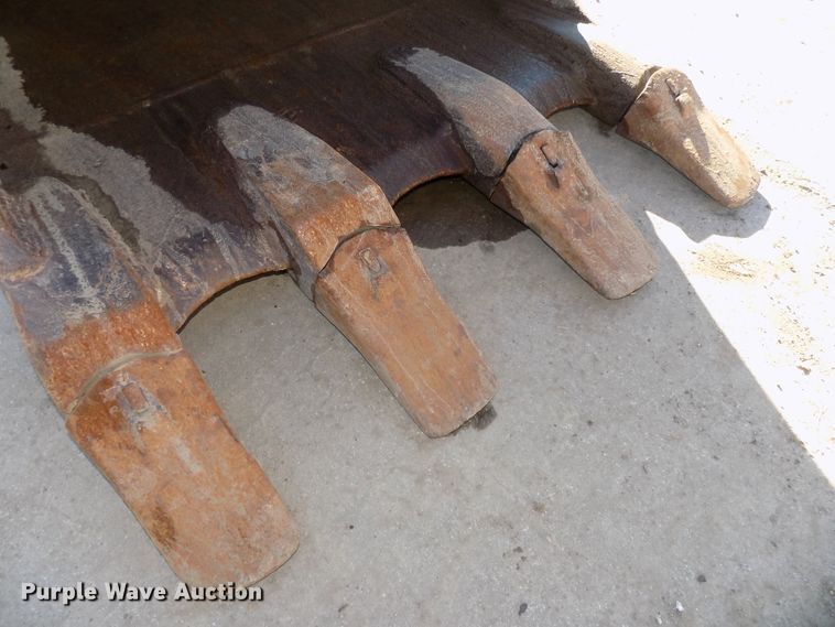 image for item DG2487 2004 Komatsu PC220LC-7 excavator