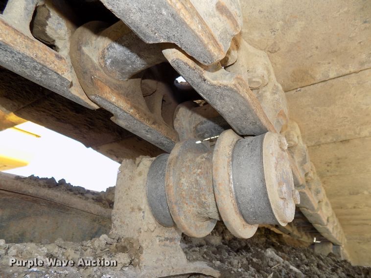 image for item DG2487 2004 Komatsu PC220LC-7 excavator