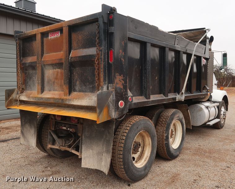 image for item DG4233 2007 Kenworth T800 dump truck