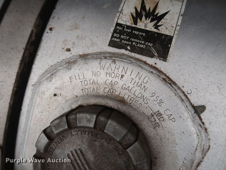 image for item DG4233 2007 Kenworth T800 dump truck