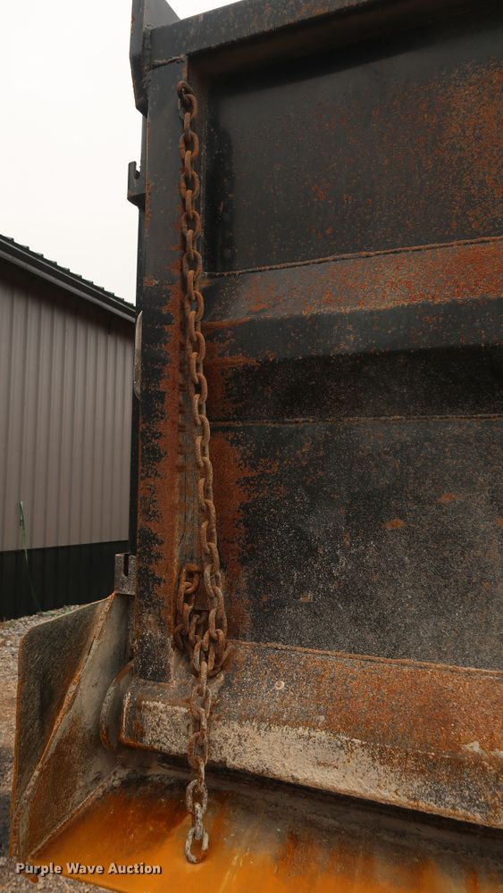 image for item DG4233 2007 Kenworth T800 dump truck