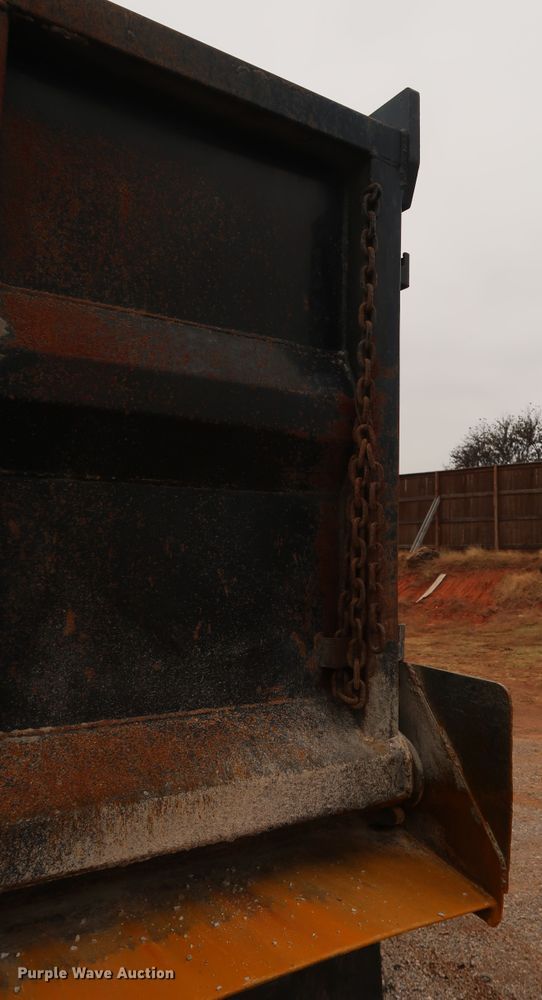 image for item DG4233 2007 Kenworth T800 dump truck