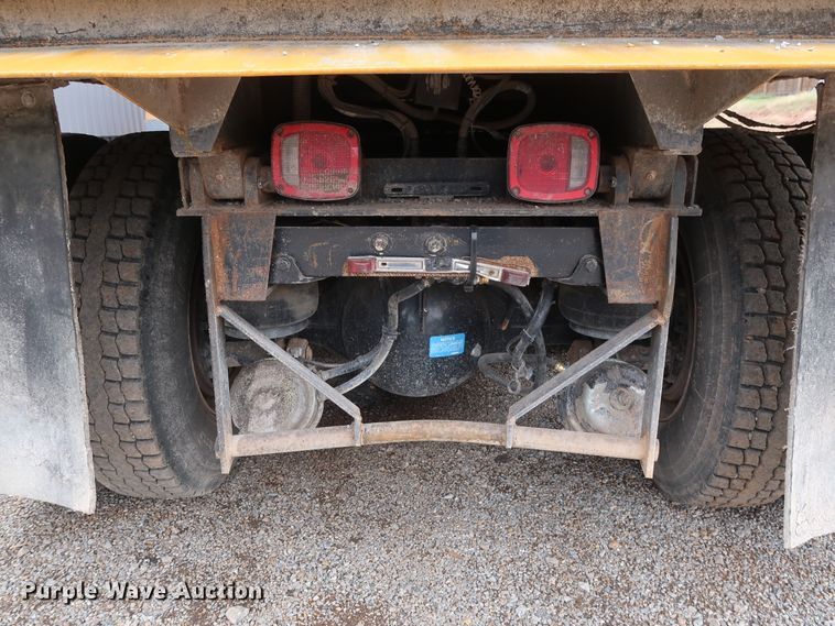 image for item DG4233 2007 Kenworth T800 dump truck