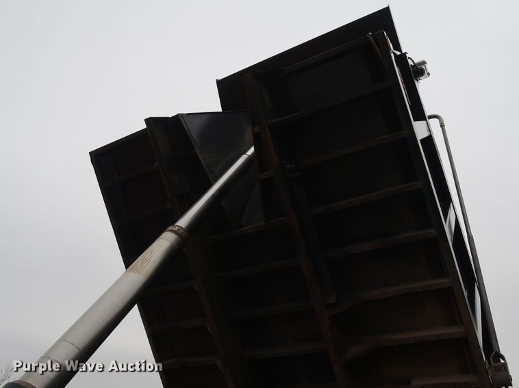 image for item DG4233 2007 Kenworth T800 dump truck