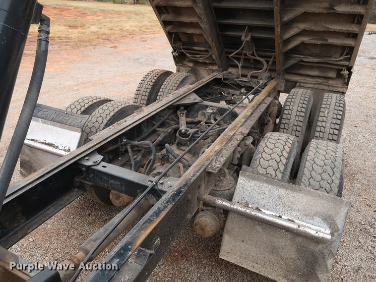image for item DG4233 2007 Kenworth T800 dump truck