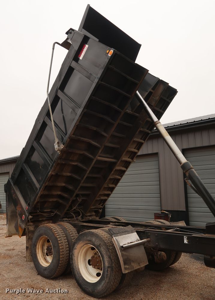 image for item DG4233 2007 Kenworth T800 dump truck