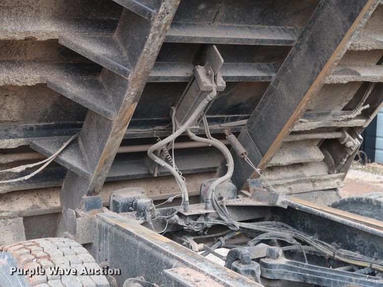 image for item DG4233 2007 Kenworth T800 dump truck