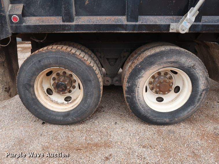 image for item DG4233 2007 Kenworth T800 dump truck