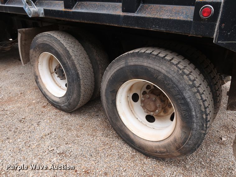 image for item DG4233 2007 Kenworth T800 dump truck