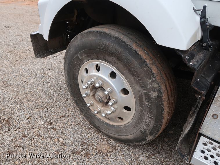 image for item DG4233 2007 Kenworth T800 dump truck