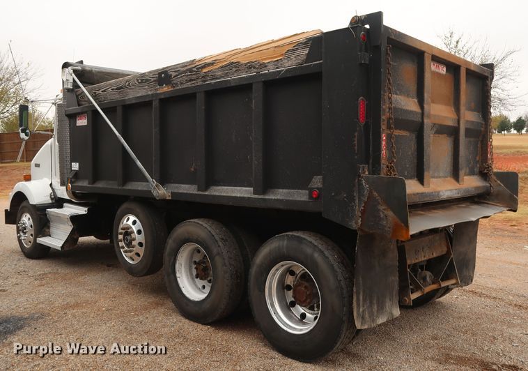 image for item DG4234 2007 Kenworth T800 dump truck