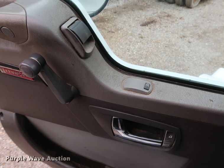 image for item DG4234 2007 Kenworth T800 dump truck