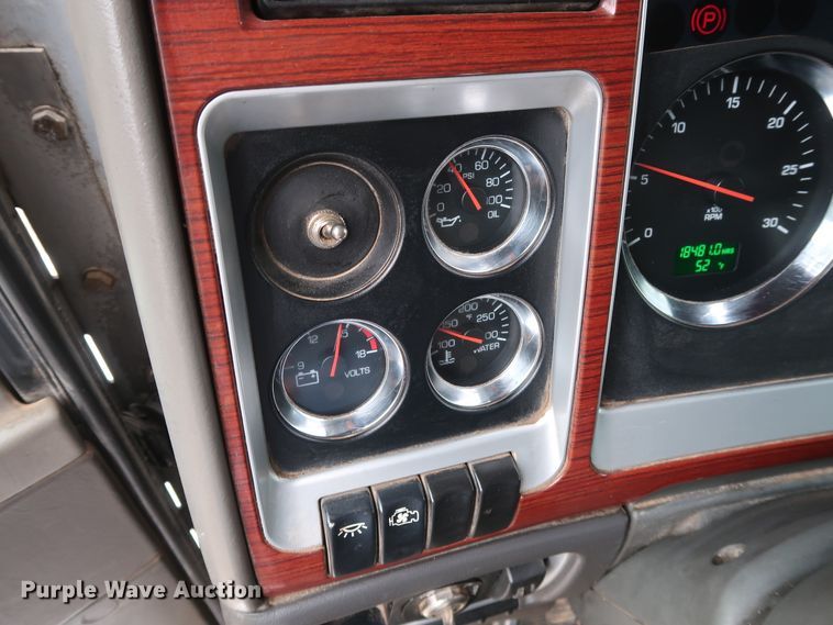 image for item DG4234 2007 Kenworth T800 dump truck