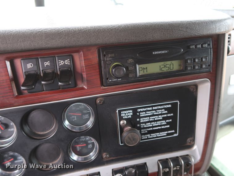 image for item DG4234 2007 Kenworth T800 dump truck