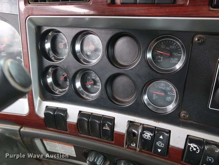 image for item DG4234 2007 Kenworth T800 dump truck