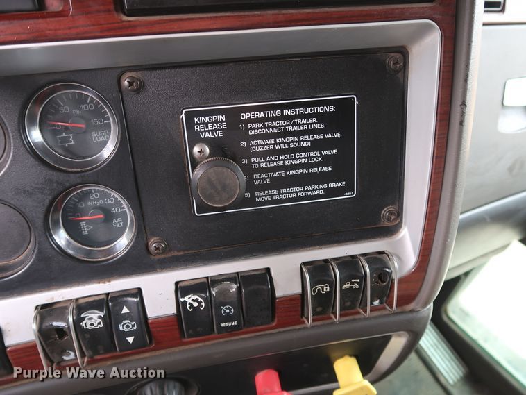 image for item DG4234 2007 Kenworth T800 dump truck