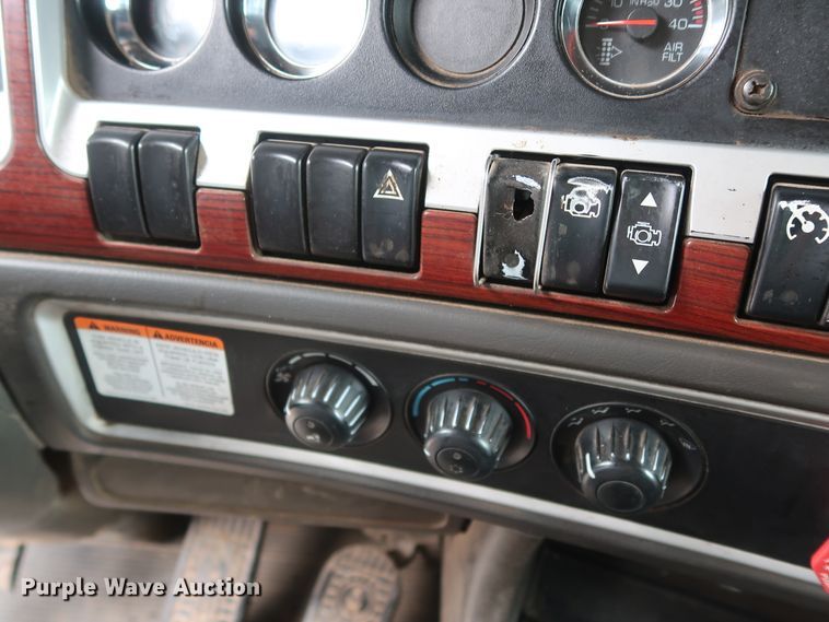 image for item DG4234 2007 Kenworth T800 dump truck