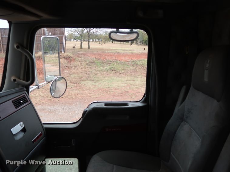 image for item DG4234 2007 Kenworth T800 dump truck