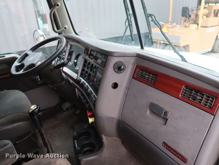 image for item DG4234 2007 Kenworth T800 dump truck