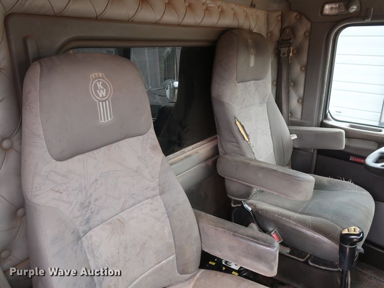 image for item DG4234 2007 Kenworth T800 dump truck