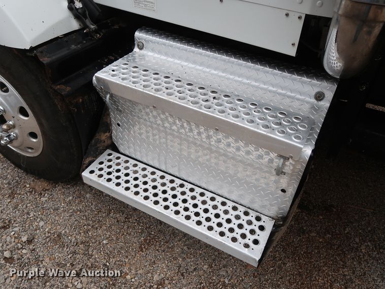 image for item DG4234 2007 Kenworth T800 dump truck