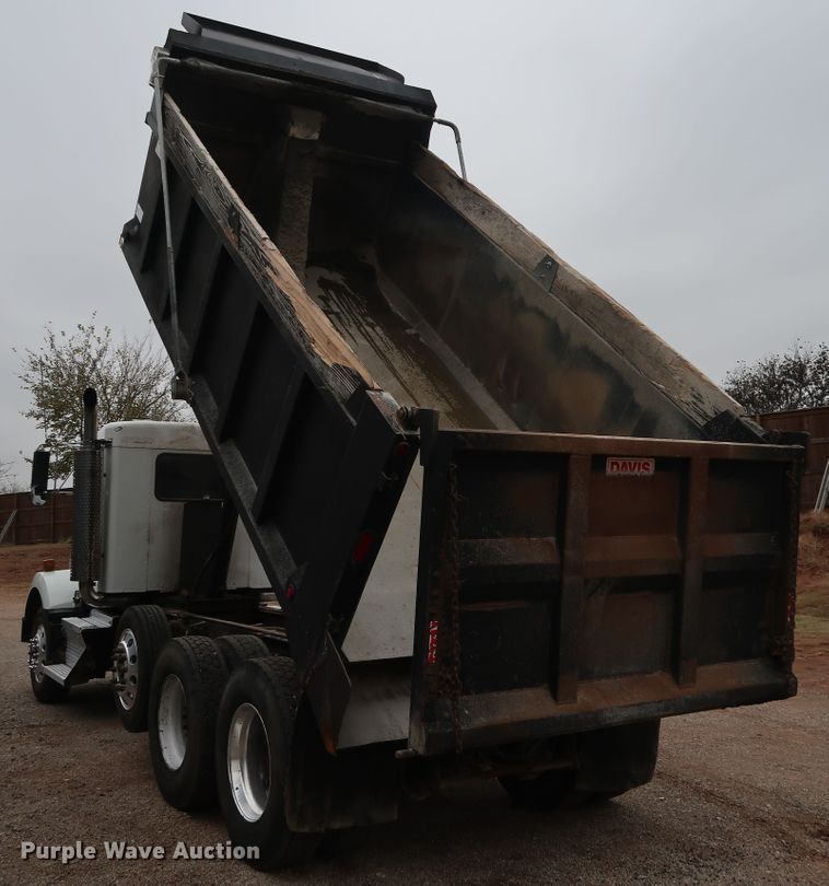 image for item DG4234 2007 Kenworth T800 dump truck