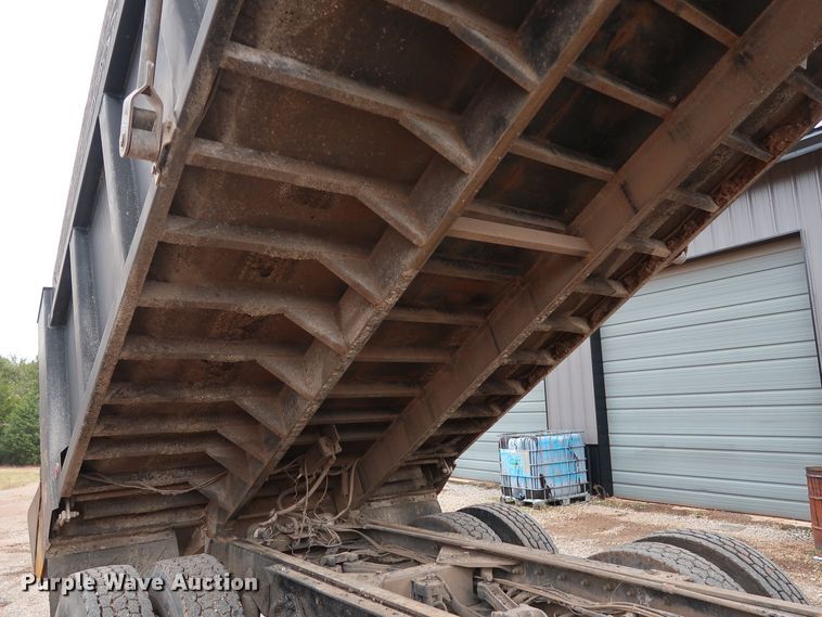 image for item DG4234 2007 Kenworth T800 dump truck